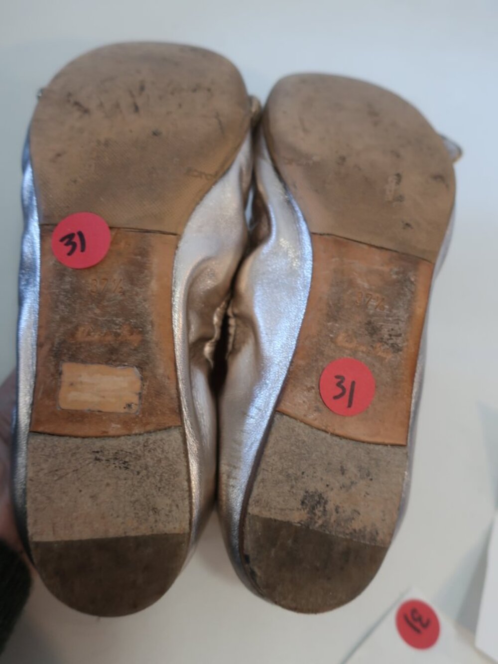Louis Vuitton Metallic Gold Amulet Sequins Bow Scrunch Ballet Flats 37.5/US 7.5 - Picture 5 of 12